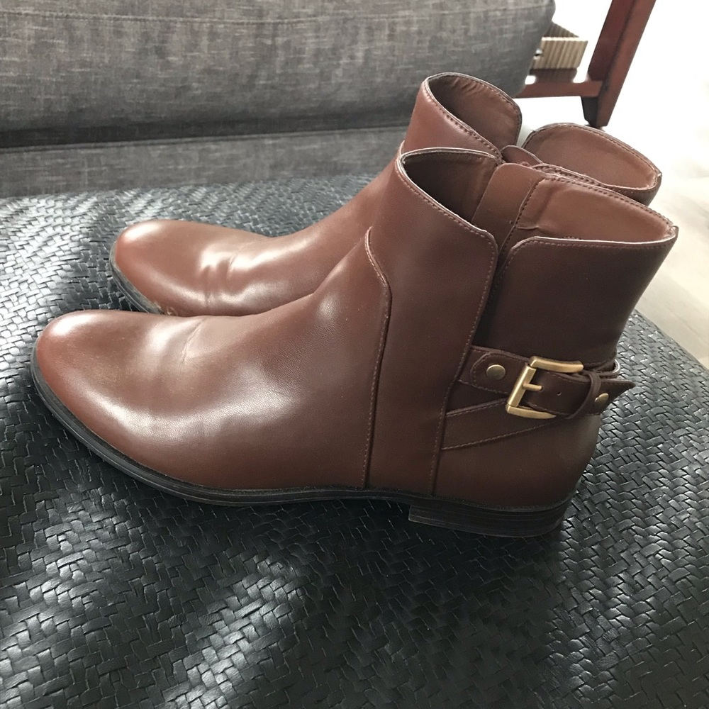 Bass dark brown leather booties
